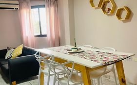 Depto dos habitaciones sobre avenida principal en Cataratas del Iguazú, con wifi